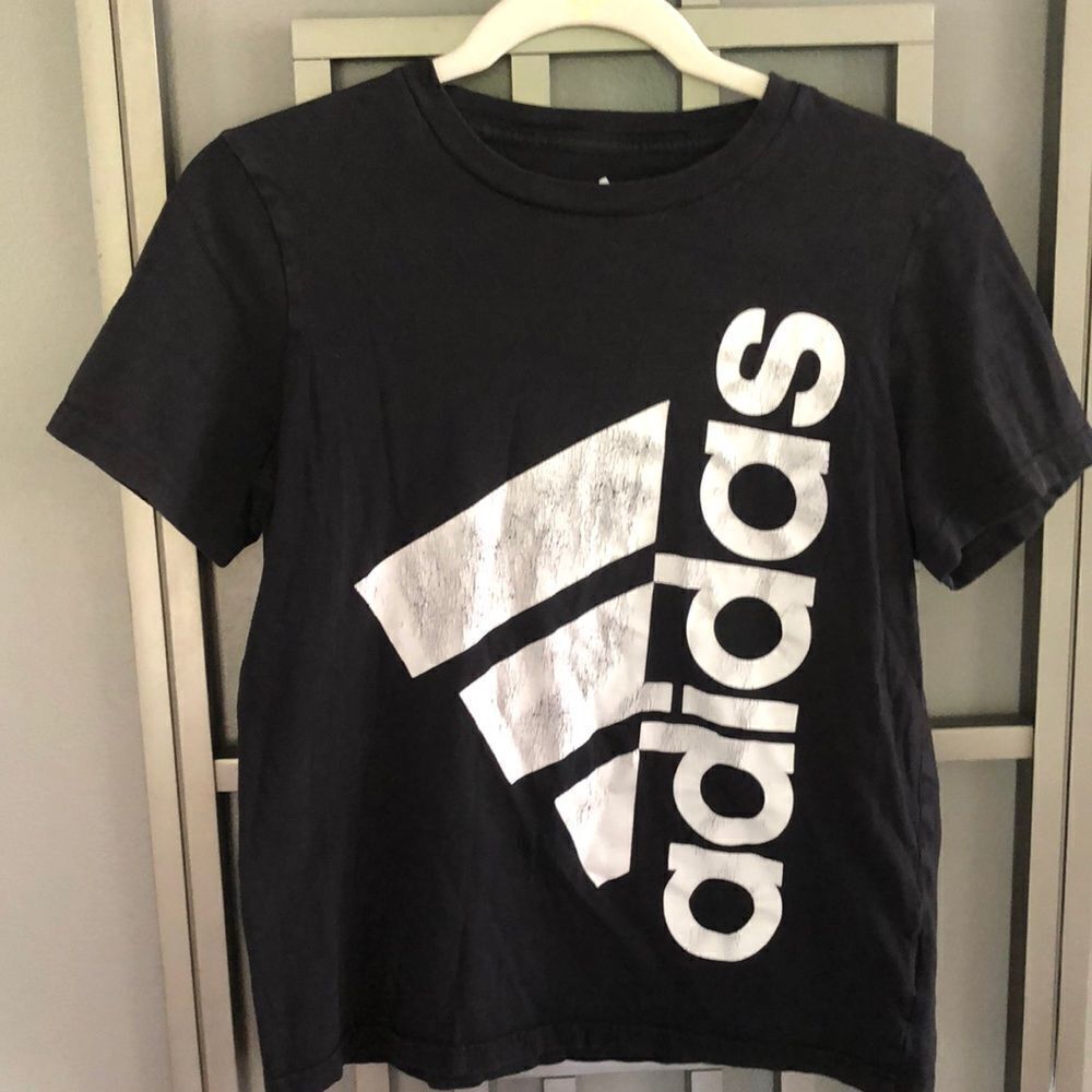 Vintage Adidas graphic Tee shirt Black white M